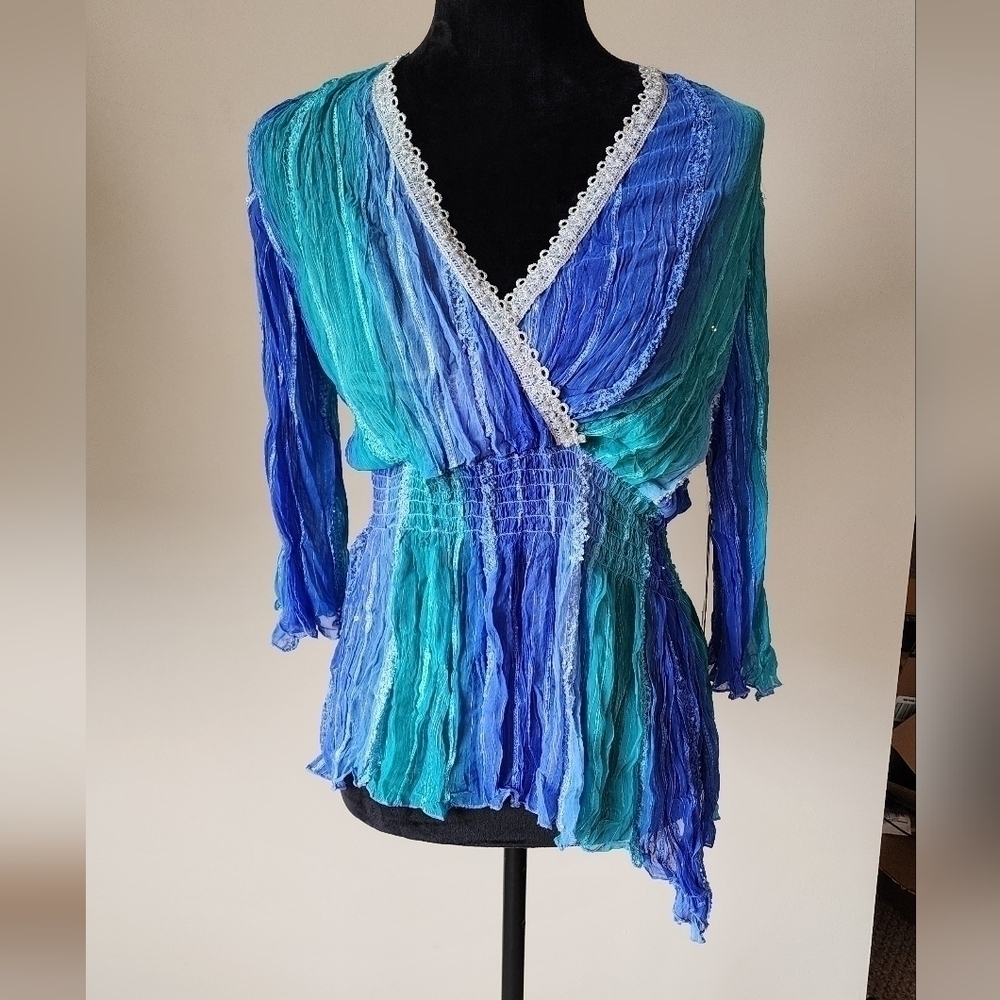 NWT Essentials By Milano Women's Blue and Green Blouse Size S.